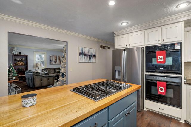 5603 S Farm Rd 137, Springfield, MO 65810