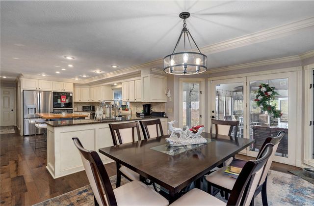 5603 S Farm Rd 137, Springfield, MO 65810