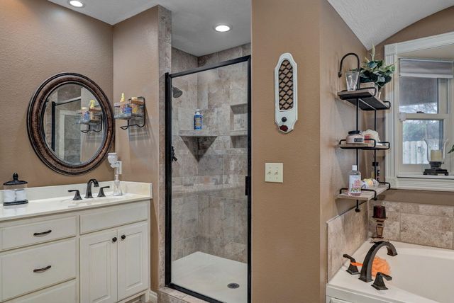 5603 S Farm Rd 137, Springfield, MO 65810