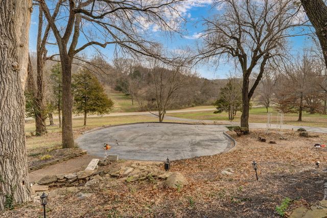 5603 S Farm Rd 137, Springfield, MO 65810