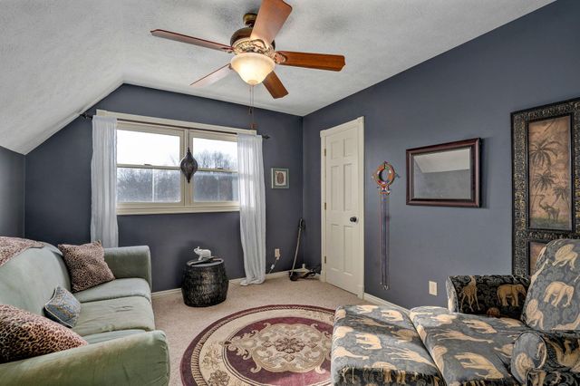 5603 S Farm Rd 137, Springfield, MO 65810