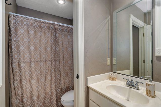 5603 S Farm Rd 137, Springfield, MO 65810