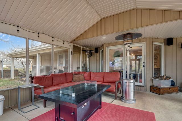 5603 S Farm Rd 137, Springfield, MO 65810