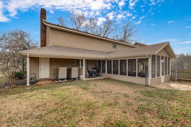 5603 S Farm Rd 137, Springfield, MO 65810