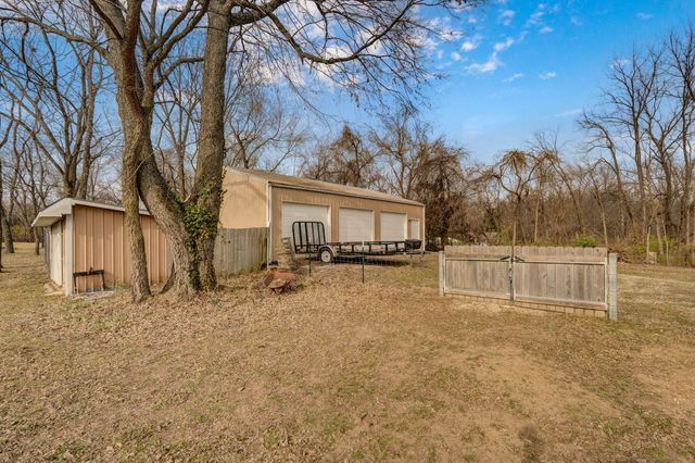 5603 S Farm Rd 137, Springfield, MO 65810