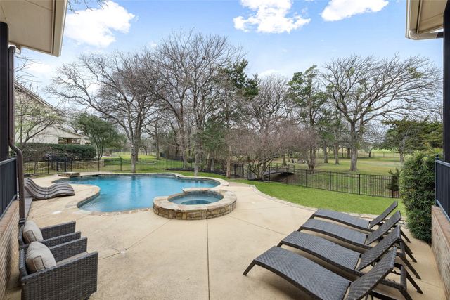 1204 Strathmore Drive, Southlake, TX 76092