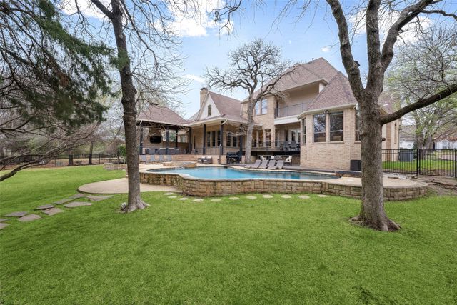 1204 Strathmore Drive, Southlake, TX 76092