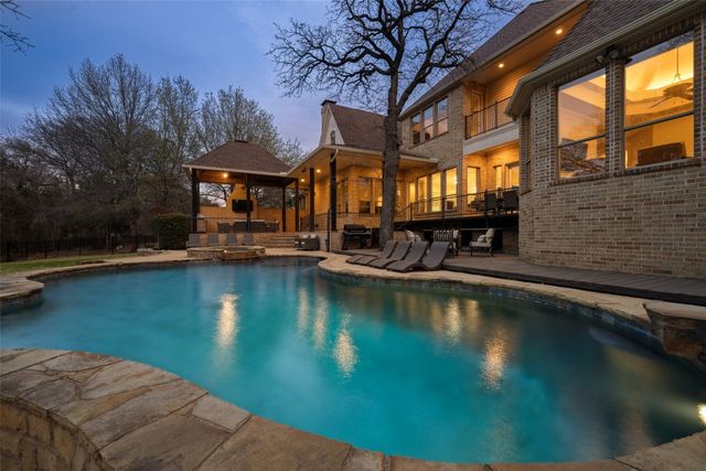 1204 Strathmore Drive, Southlake, TX 76092