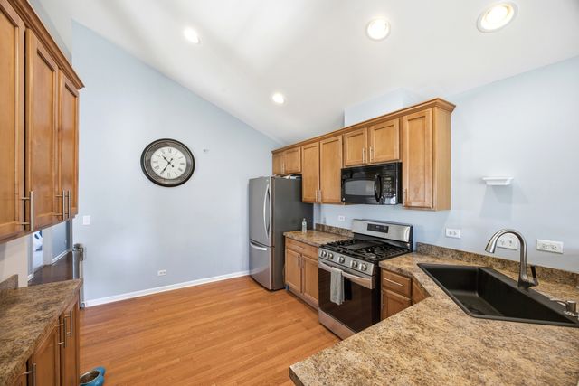 8946 Disbrow Street, Huntley, IL 60142
