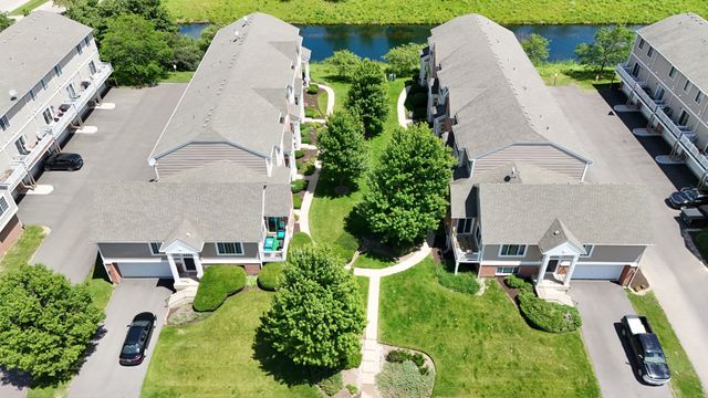 8946 Disbrow Street, Huntley, IL 60142