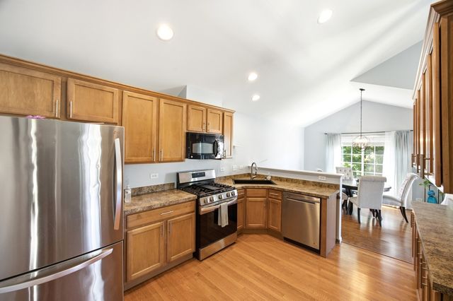 8946 Disbrow Street, Huntley, IL 60142