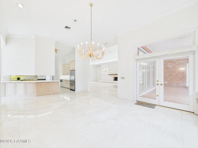 327 Beverly Drive, Lafayette, LA 70503