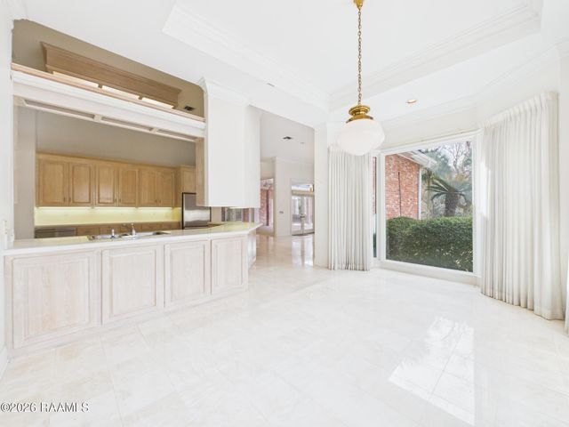 327 Beverly Drive, Lafayette, LA 70503