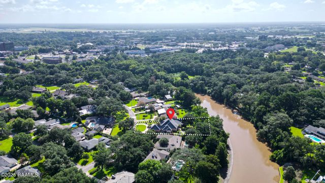 327 Beverly Drive, Lafayette, LA 70503