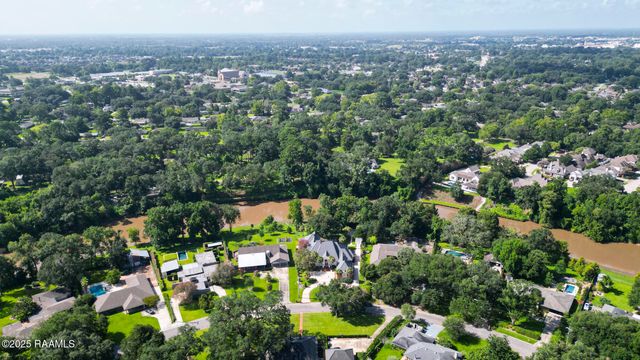 327 Beverly Drive, Lafayette, LA 70503