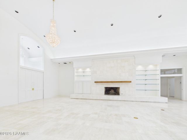 327 Beverly Drive, Lafayette, LA 70503