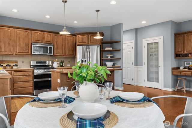 1801 30th Avenue SW, Puyallup, WA 98373