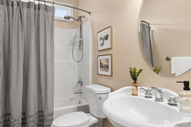 1801 30th Avenue SW, Puyallup, WA 98373