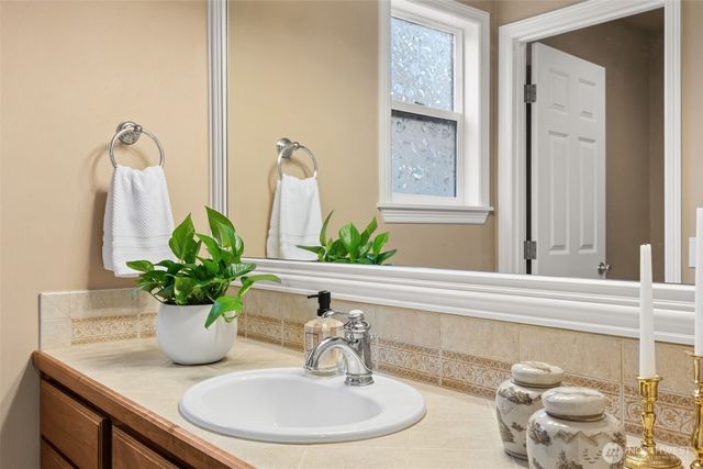 1801 30th Avenue SW, Puyallup, WA 98373