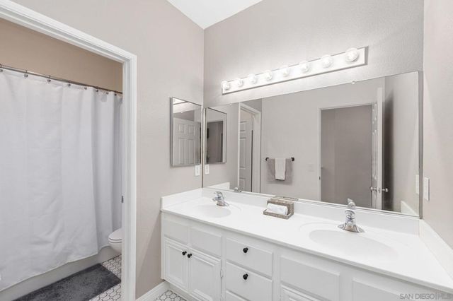 6283 Avenida De Las Vistas 2, San Diego, CA 92154