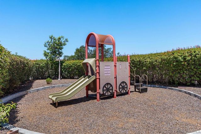 6283 Avenida De Las Vistas 2, San Diego, CA 92154