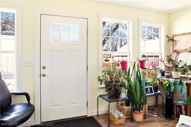 221 W Poplar Street, Stilwell, OK 74960