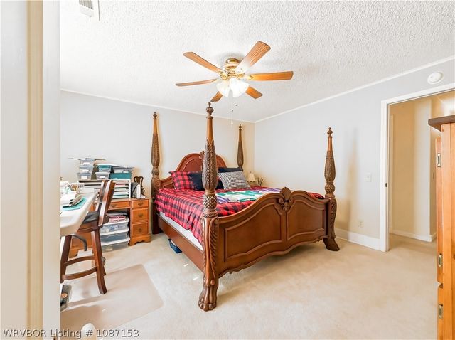 221 W Poplar Street, Stilwell, OK 74960