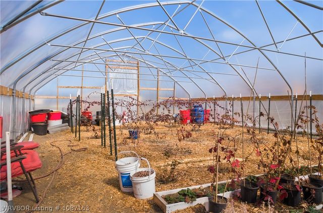 221 W Poplar Street, Stilwell, OK 74960