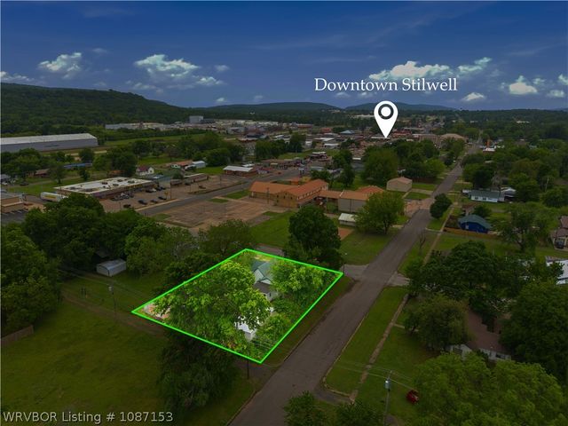 221 W Poplar Street, Stilwell, OK 74960