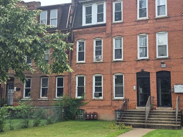 10534 S Maryland Avenue, Chicago, IL 60628