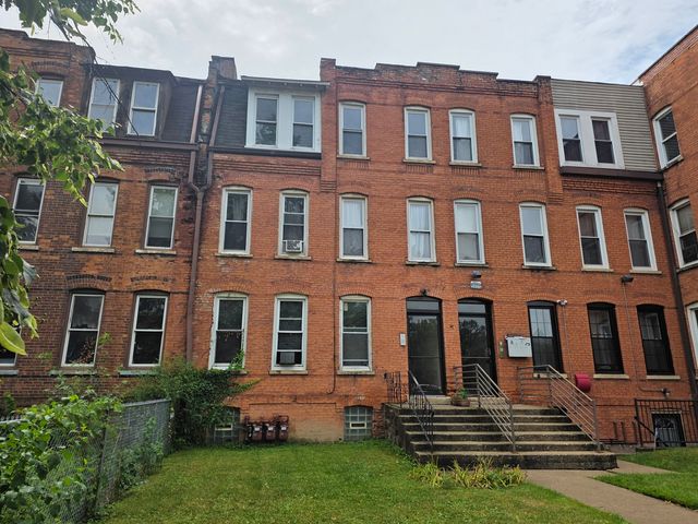 10534 S Maryland Avenue, Chicago, IL 60628