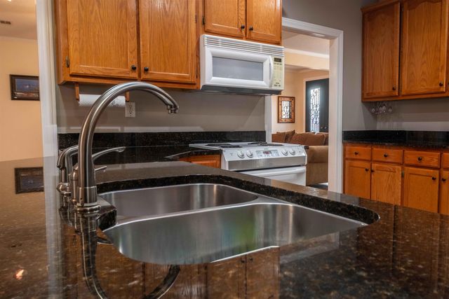 20 WOODMONT DR, Eads, TN 38028