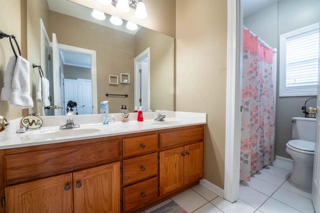 20 WOODMONT DR, Eads, TN 38028