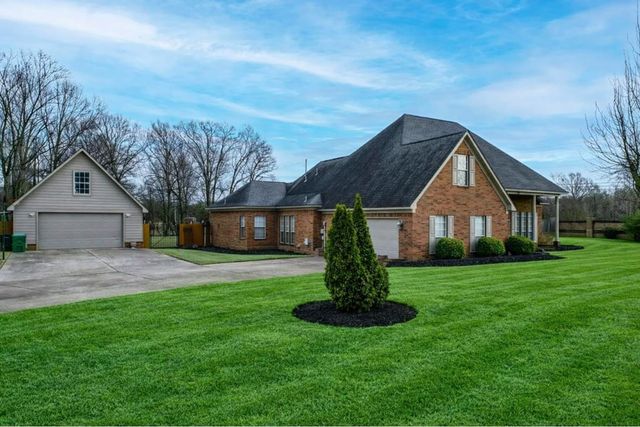 20 WOODMONT DR, Eads, TN 38028