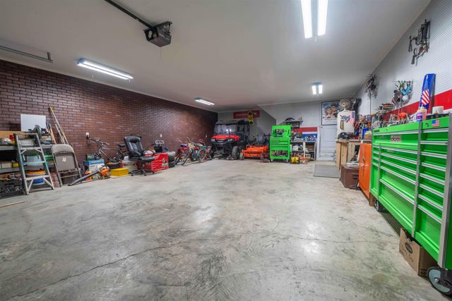 20 WOODMONT DR, Eads, TN 38028