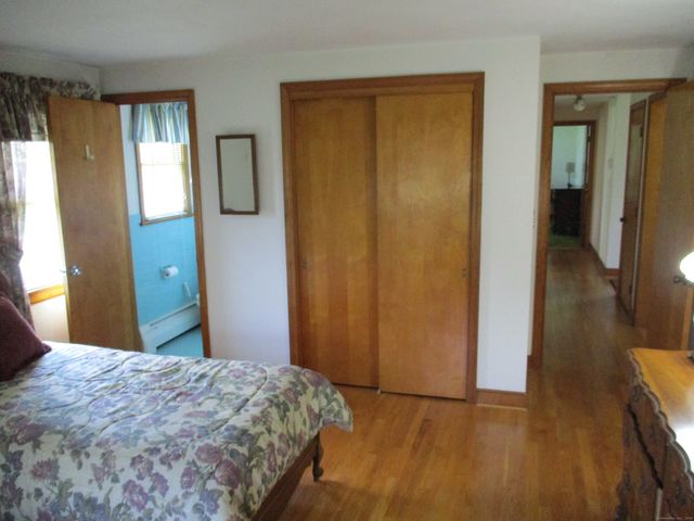 8 Susan Lane, Meriden, CT 06450