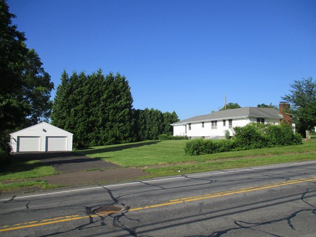 8 Susan Lane, Meriden, CT 06450
