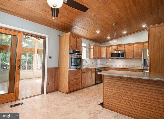 16 WOODY RD, Baltimore, MD 21221