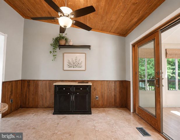 16 WOODY RD, Baltimore, MD 21221