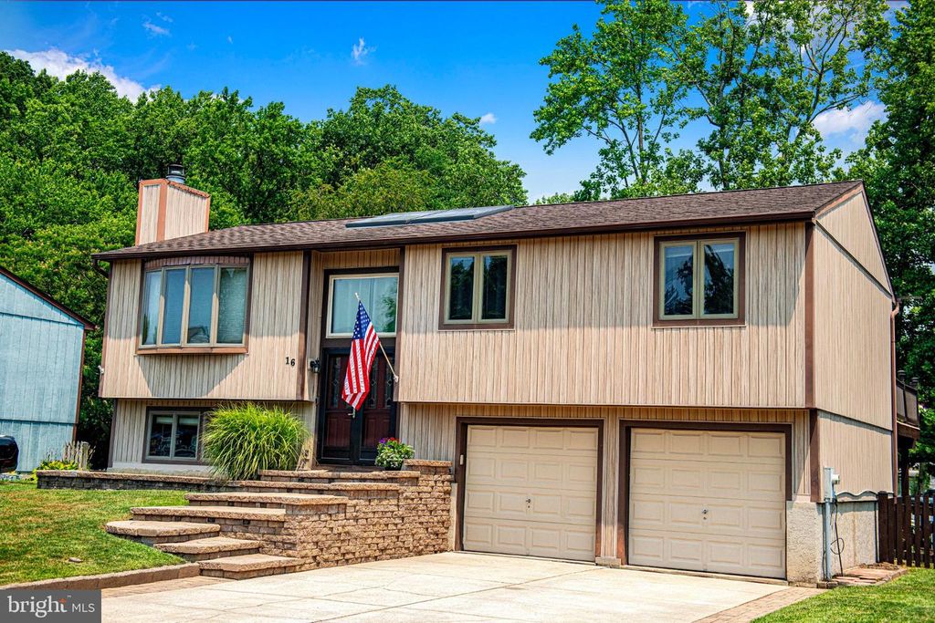 16 WOODY RD, Baltimore, MD 21221