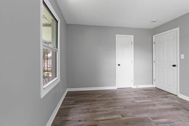 544 Stones River Rd, La Vergne, TN 37086