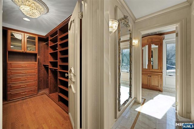 510 Hampton Hill Road, Franklin Lakes, NJ 07417