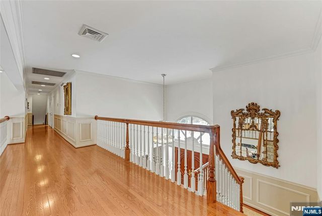 510 Hampton Hill Road, Franklin Lakes, NJ 07417