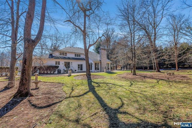510 Hampton Hill Road, Franklin Lakes, NJ 07417