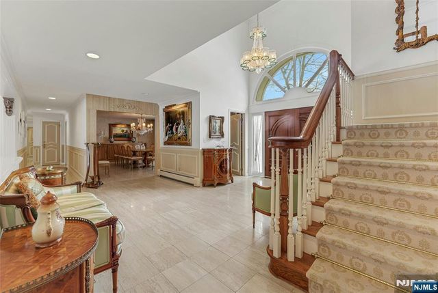 510 Hampton Hill Road, Franklin Lakes, NJ 07417