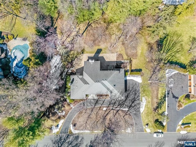 510 Hampton Hill Road, Franklin Lakes, NJ 07417