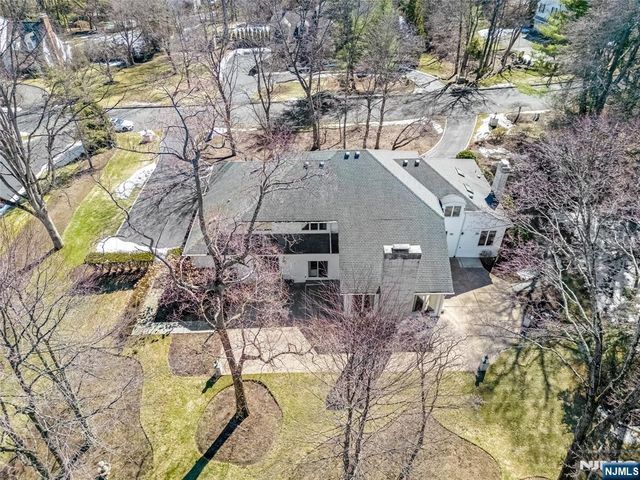 510 Hampton Hill Road, Franklin Lakes, NJ 07417