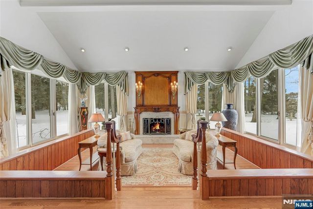 510 Hampton Hill Road, Franklin Lakes, NJ 07417