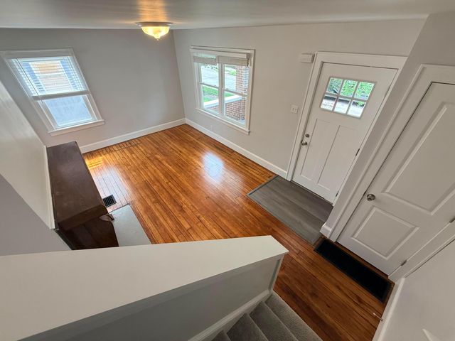 512 E Woodrow Avenue, Columbus, OH 43207