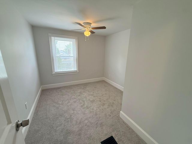 512 E Woodrow Avenue, Columbus, OH 43207